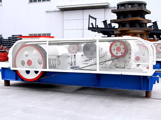 如何選擇對(duì)輥式破碎機(jī)軸承？